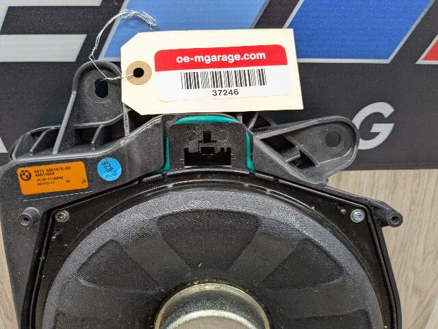 16-19 OEM BMW G30 G12 F90 Front Right Passenger Sub Subwoofer Speaker Harman