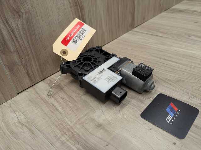 OEM BMW G22 G23 G26 G42 G82 M4 FRONT Right Passenger Door Window Regulator Motor