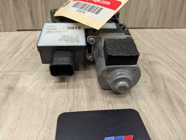 OEM BMW G22 G23 G26 G42 G82 M4 FRONT Right Passenger Door Window Regulator Motor