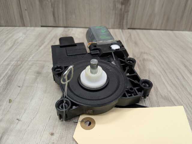 OEM BMW G22 G23 G26 G42 G82 M4 FRONT Right Passenger Door Window Regulator Motor
