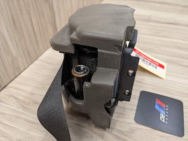 OEM BMW G42 G87 230 M240 M2 Rear Left Right Seat Belt Seatbelt Retractor Black