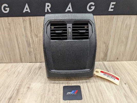 *22-25 OEM BMW G42 G87 230 M240 M2 Rear Center Console Air Vent Assembly
