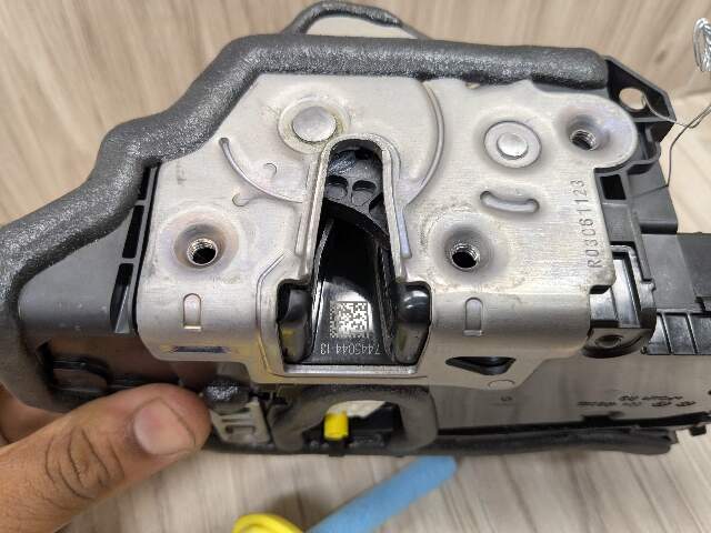 19-25 OEM BMW G20 G26 G42 G80 G87 Front Right Passenger Door Lock Latch Actuator