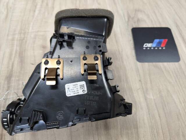 OEM BMW G20 G22 G23 G26 G42 G80 G82 Right Passenger Side AC Air Vent Dash Grille