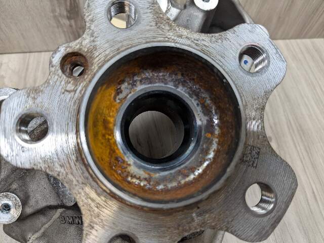 22-25 OEM BMW G42 230iX M240iX Front Right Passenger Hub Spindle Knuckle Bearing