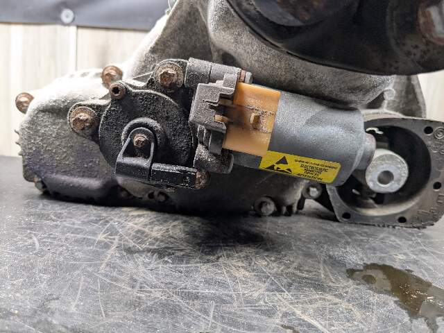 OEM BMW E60 E61 E90 E92 E93 MANUAL Transmission Transfer Case Box Gearbox ATC300