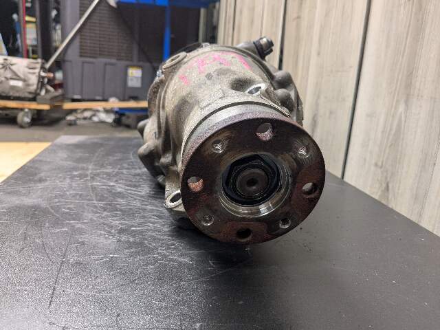 *NOTE* OEM BMW F30 F32 F33 F36 Front Differential Axle Gearbox Carrier AT 3.23