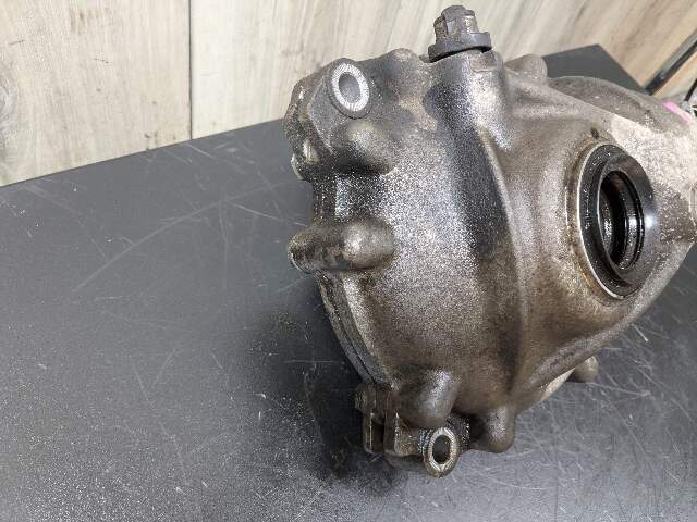 *NOTE* OEM BMW F30 F32 F33 F36 Front Differential Axle Gearbox Carrier AT 3.23