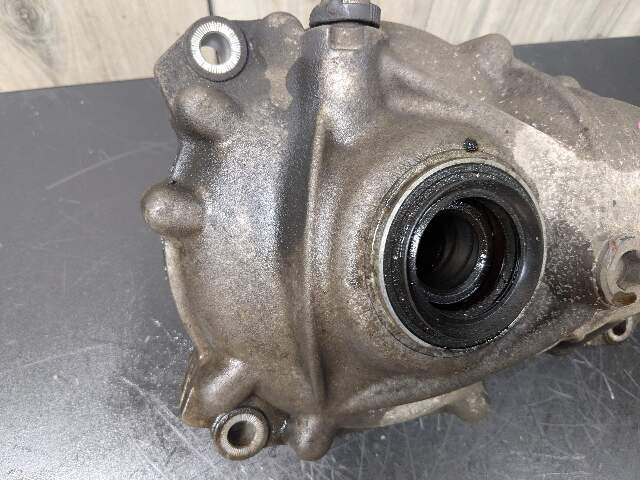 *NOTE* OEM BMW F30 F32 F33 F36 Front Differential Axle Gearbox Carrier AT 3.23
