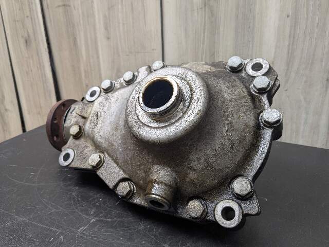 *NOTE* OEM BMW F30 F32 F33 F36 Front Differential Axle Gearbox Carrier AT 3.23