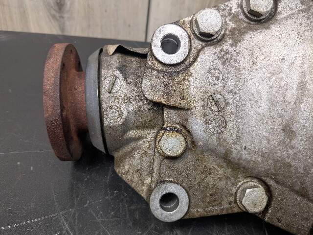 *NOTE* OEM BMW F30 F32 F33 F36 Front Differential Axle Gearbox Carrier AT 3.23