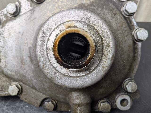 *NOTE* OEM BMW F30 F32 F33 F36 Front Differential Axle Gearbox Carrier AT 3.23