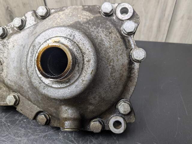 *NOTE* OEM BMW F30 F32 F33 F36 Front Differential Axle Gearbox Carrier AT 3.23