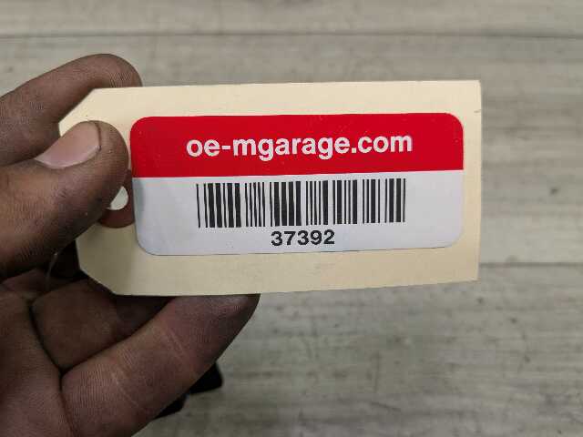 OEM BMW F02 F10 F12 F30 F80 F25 F90 G30 G01 X5 Rear Trunk Lid Center Lock Switch