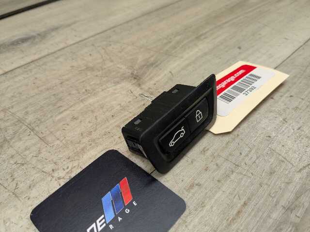 OEM BMW F02 F10 F12 F30 F80 F25 F90 G30 G01 X5 Rear Trunk Lid Center Lock Switch