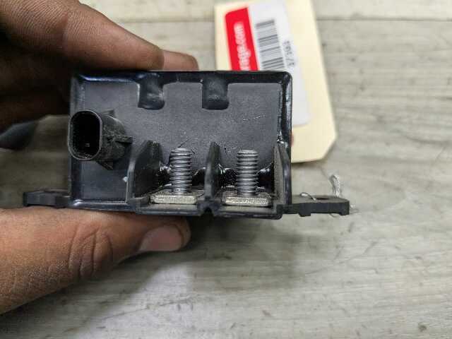 OEM BMW F10 F13 F02 F30 F32 F80 F82 F85 M3 M4 M6 Cooling Fan Relay Control 130A