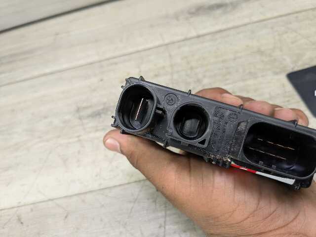 16-19 OEM BMW F39 F48 X1 X2 Integrated Power Supply Control Module B46