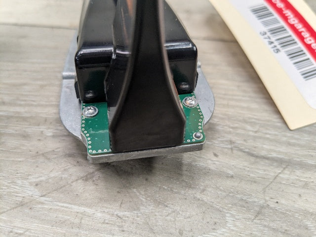 OEM BMW F97 F98 G01 G02 G05 G06 G07 G20 G30 Roof Shark Fin Radio Antenna Module