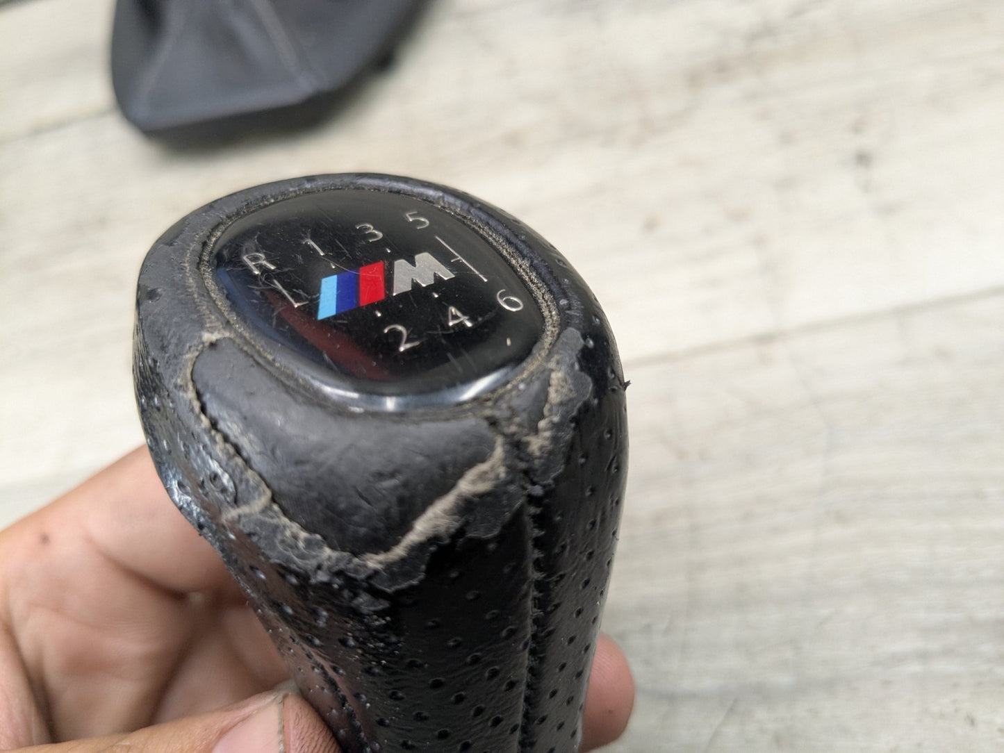 *09-13 OEM BMW E90 E92 E93 MANUAL Leather Gear Shift Knob w/ Boot & Foam
