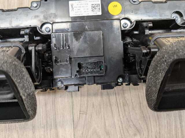 20-24 OEM BMW F44 228 M235 AC Air Vent Heater Climate Control Switch Panel