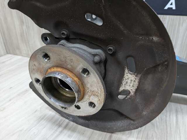 OEM BMW F39 F44 F48 X1 Rear Right Passenger Trailing Control Arm Knuckle Spindle