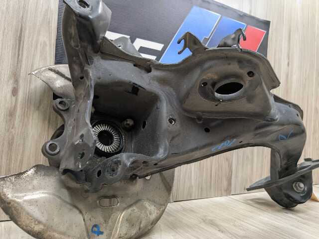 OEM BMW F39 F44 F48 X1 Rear Right Passenger Trailing Control Arm Knuckle Spindle