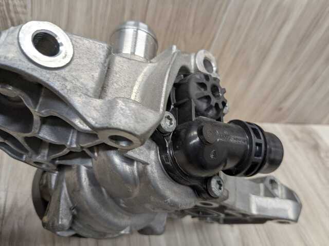 OEM BMW F39 F44 F48 X1 X2 228 M235 Engine Water Coolant Pump w/ Support
