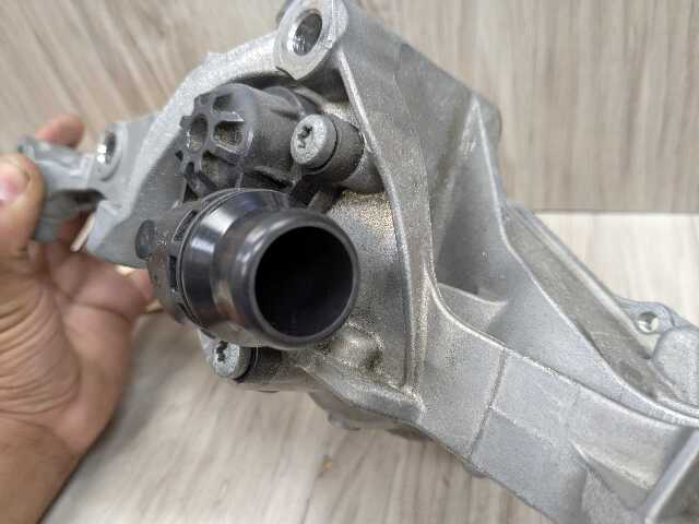 OEM BMW F39 F44 F48 X1 X2 228 M235 Engine Water Coolant Pump w/ Support
