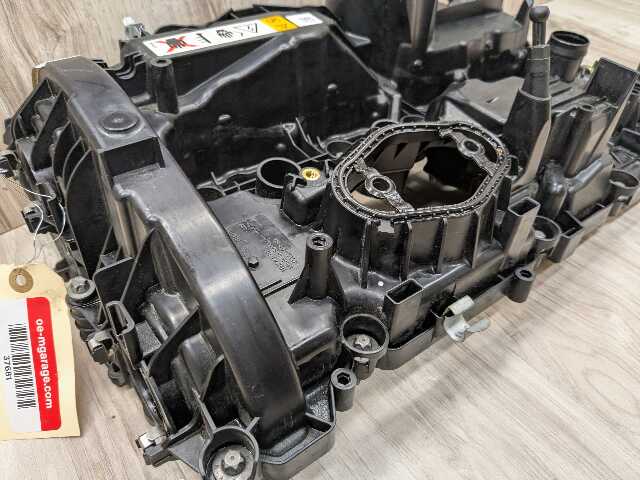 OEM BMW F39 F44 F48 G01 G20 G22 G23 G30 Engine B46 B48 Cylinder Head Valve Cover