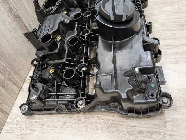 OEM BMW F39 F44 F48 G01 G20 G22 G23 G30 Engine B46 B48 Cylinder Head Valve Cover