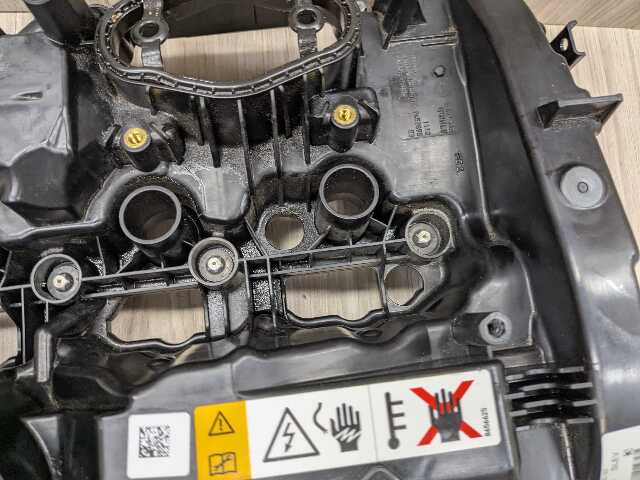 OEM BMW F39 F44 F48 G01 G20 G22 G23 G30 Engine B46 B48 Cylinder Head Valve Cover