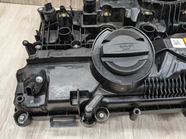 OEM BMW F39 F44 F48 G01 G20 G22 G23 G30 Engine B46 B48 Cylinder Head Valve Cover