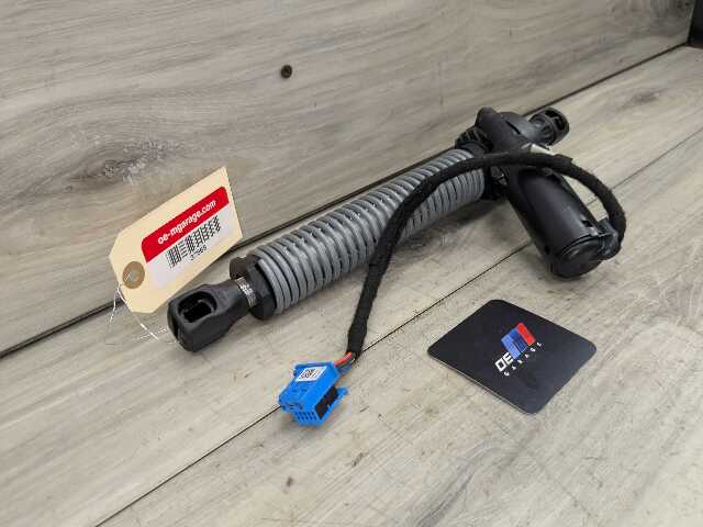 21-25 OEM BMW G22 G82 M4 Rear Trunk Lid Tailgate Power Electric Strut Shock