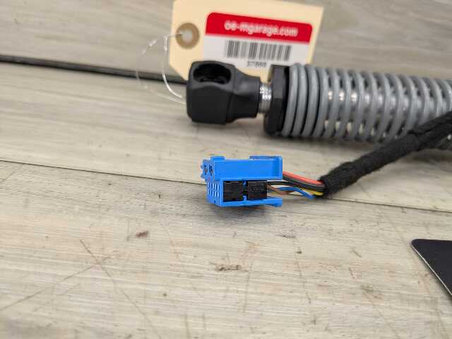 21-25 OEM BMW G22 G82 M4 Rear Trunk Lid Tailgate Power Electric Strut Shock