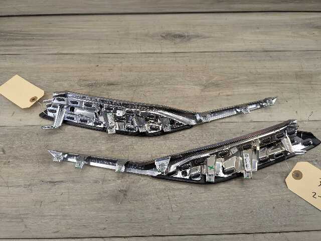 OEM BMW G20 G22 G23 G26 G80 G82 G83 Left Right Center Console Knee Molding Trim