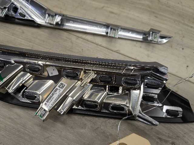 OEM BMW G20 G22 G23 G26 G80 G82 G83 Left Right Center Console Knee Molding Trim