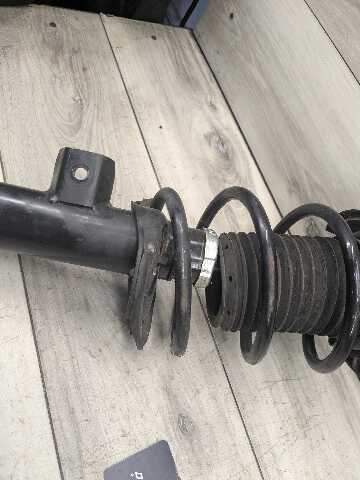 KYB BMW F30 F32 F33 F36 AWD Front Left Right Strut Shock Absorber