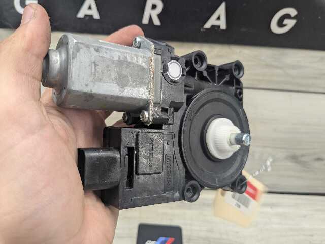 20-24 OEM BMW F44 228 M235 FRONT Right Passenger Door Window Regulator Motor