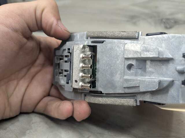 OEM BMW F97 F98 G01 G02 G05 G06 G07 G20 G30 Roof Shark Fin Radio Antenna Module
