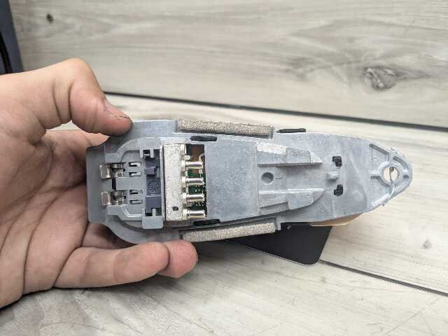 OEM BMW F97 F98 G01 G02 G05 G06 G07 G20 G30 Roof Shark Fin Radio Antenna Module
