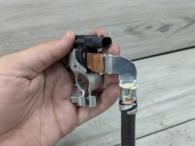 OEM BMW G05 G06 G07 G20 G22 G23 G26 G42 Negative Cable Terminal IBS Sensor Black