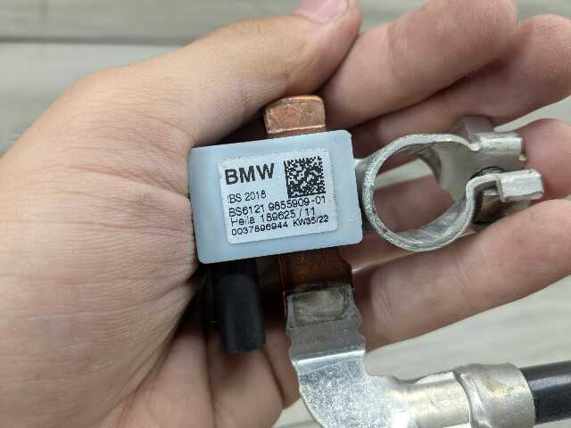 OEM BMW G05 G06 G07 G20 G22 G23 G26 G42 Negative Cable Terminal IBS Sensor Black