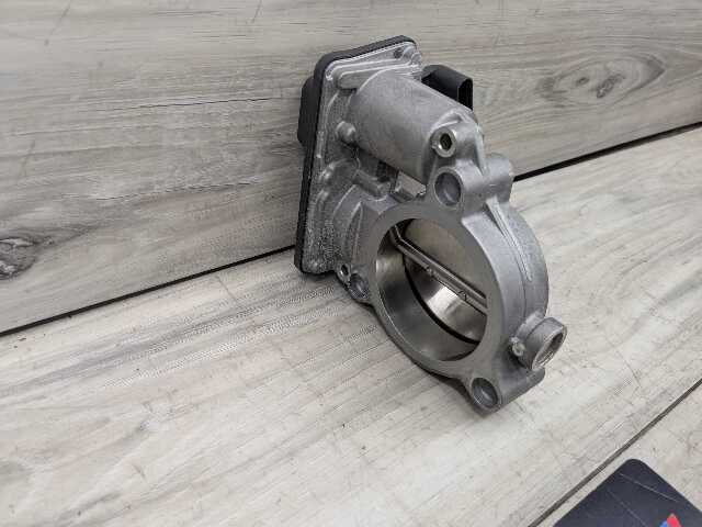 OEM BMW F39 F44 F48 F90 M5 G05 M50 G30 M550 G12 750 G16 850 Engine Throttle Body