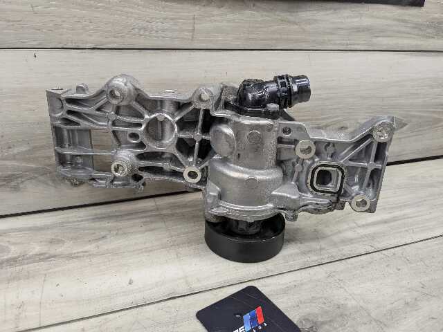 OEM BMW F39 F44 F48 X1 X2 228 M235 Engine Water Coolant Pump w/ Support