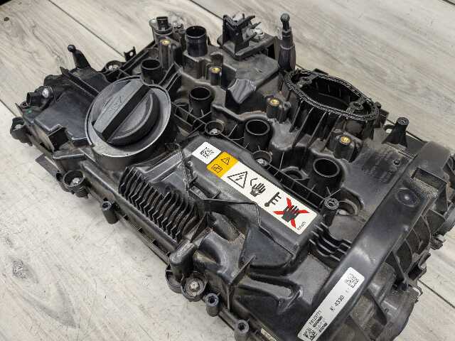 OEM BMW F39 F44 F48 G01 G20 G22 G23 G30 Engine B46 B48 Cylinder Head Valve Cover