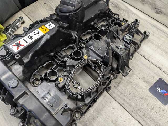 OEM BMW F39 F44 F48 G01 G20 G22 G23 G30 Engine B46 B48 Cylinder Head Valve Cover