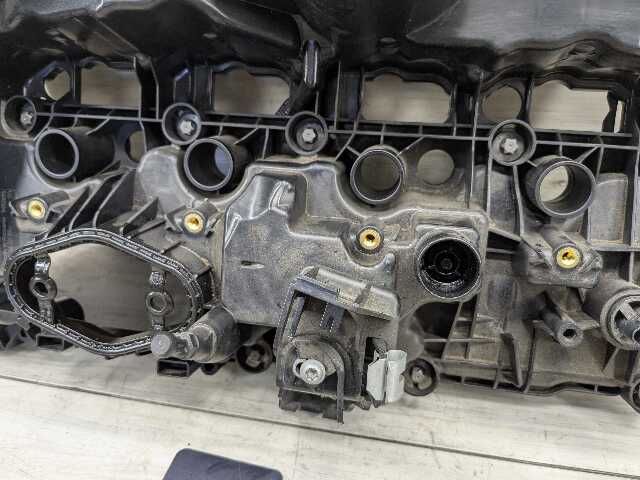 OEM BMW F39 F44 F48 G01 G20 G22 G23 G30 Engine B46 B48 Cylinder Head Valve Cover