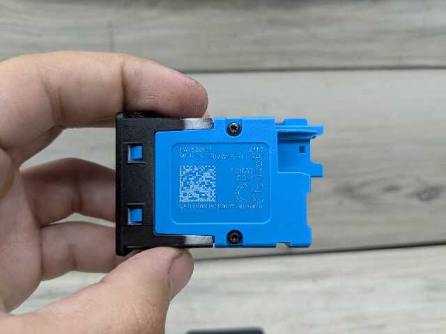 OEM BMW F48 F97 G01 G20 G22 G23 G26 G30 USB Type C Socket Charger Port Connector