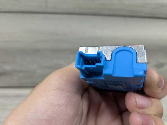 OEM BMW F48 F97 G01 G20 G22 G23 G26 G30 USB Type C Socket Charger Port Connector