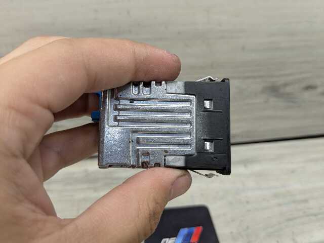OEM BMW F48 F97 G01 G12 G20 G26 G30 USB Type C Socket Charger Port Connector